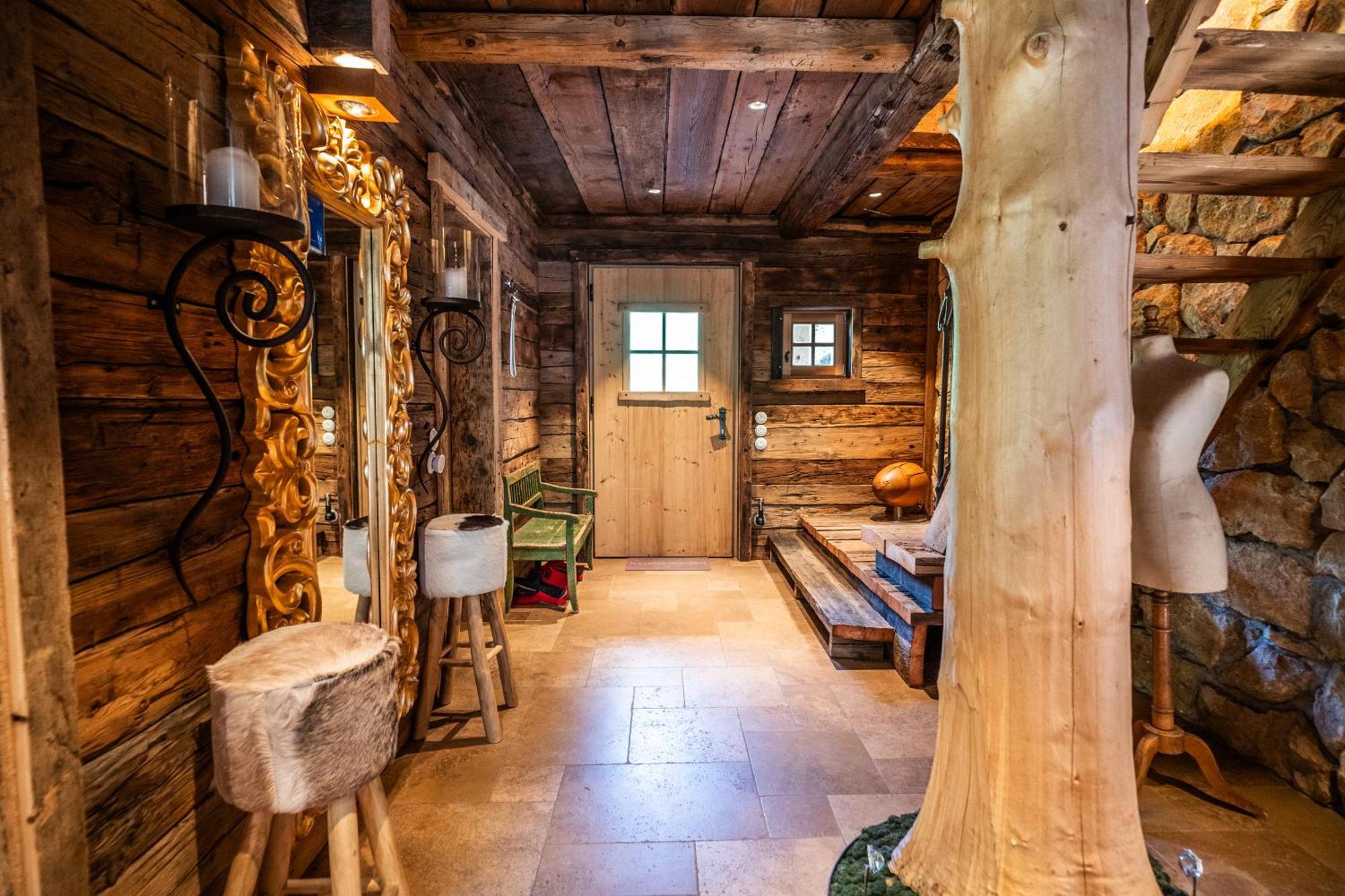 Wuidererhuettn, Charlet In Alleinlage Mit Freistehendem Saunahaus Großkirchheim Extérieur photo