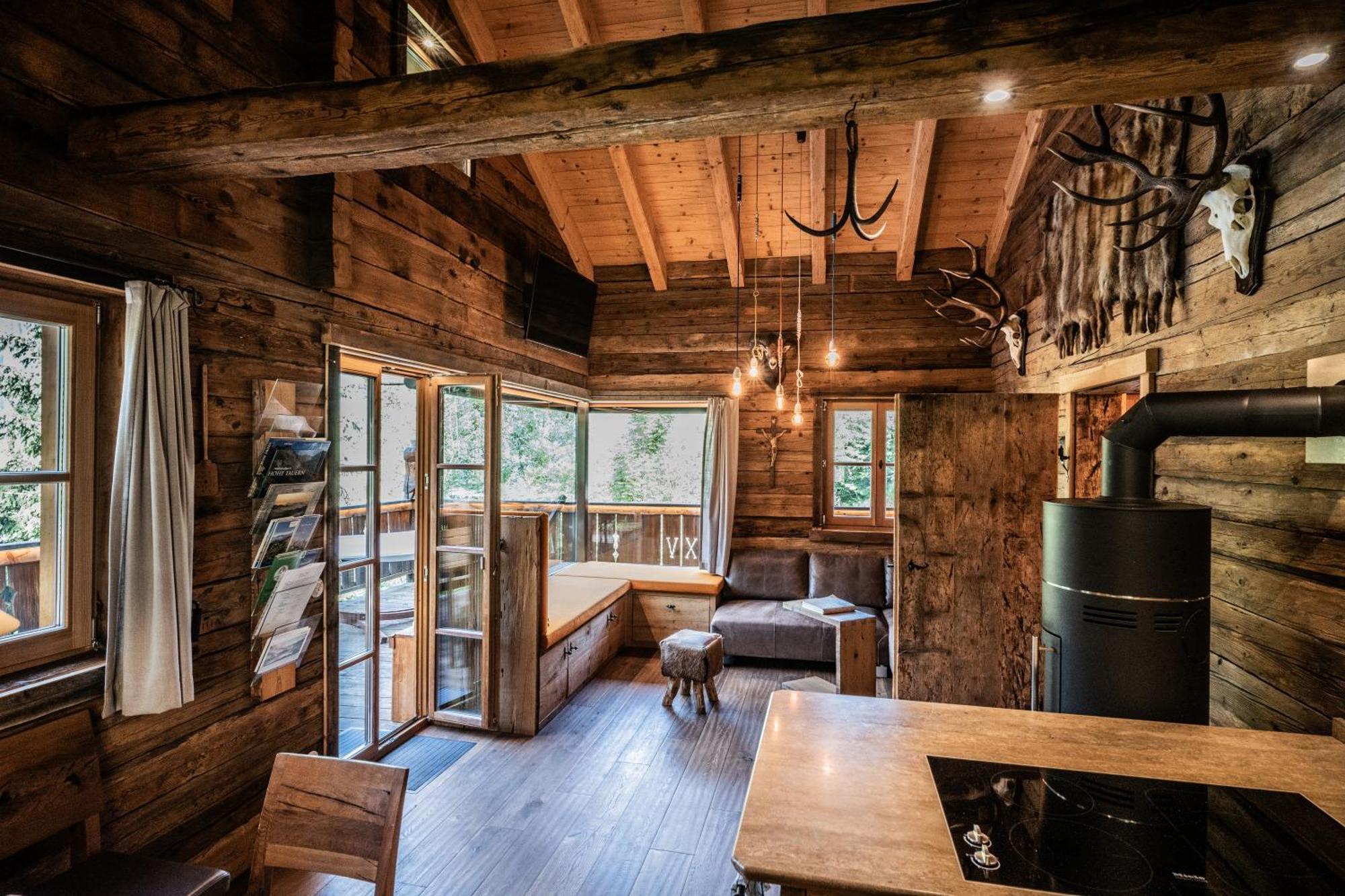 Wuidererhuettn, Charlet In Alleinlage Mit Freistehendem Saunahaus Großkirchheim Extérieur photo